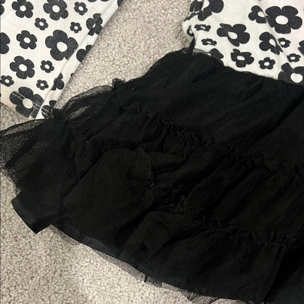 Good🎉 Condition FLAPADOODLES Floral Long Sleeve Dress with Black Tulle Skirt, 2T - Picture 12 of 13